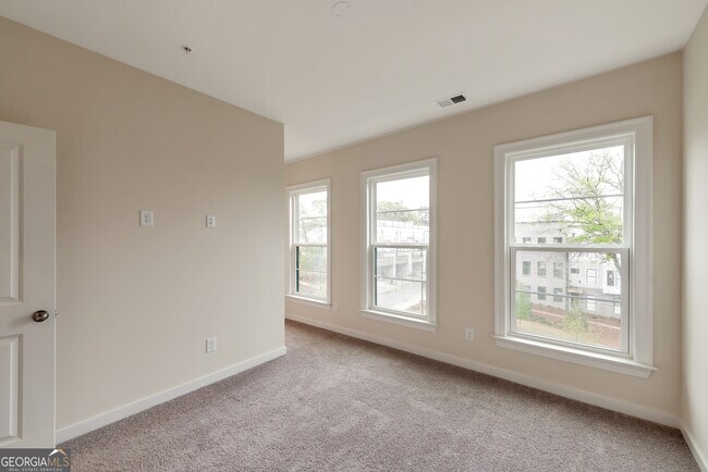 Building Photo - 1807 Brandsford St NW