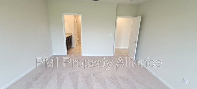 Building Photo - 141 Piave St