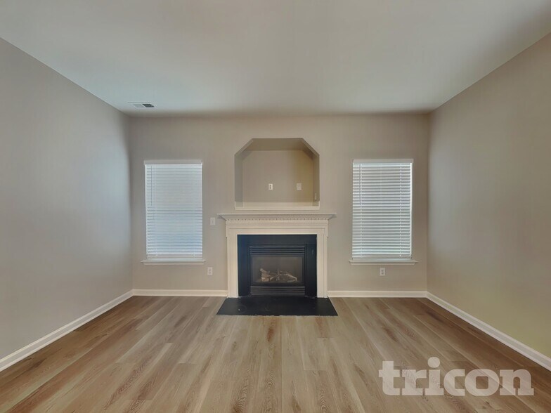 Building Photo - 3101 Rendezvous Dr