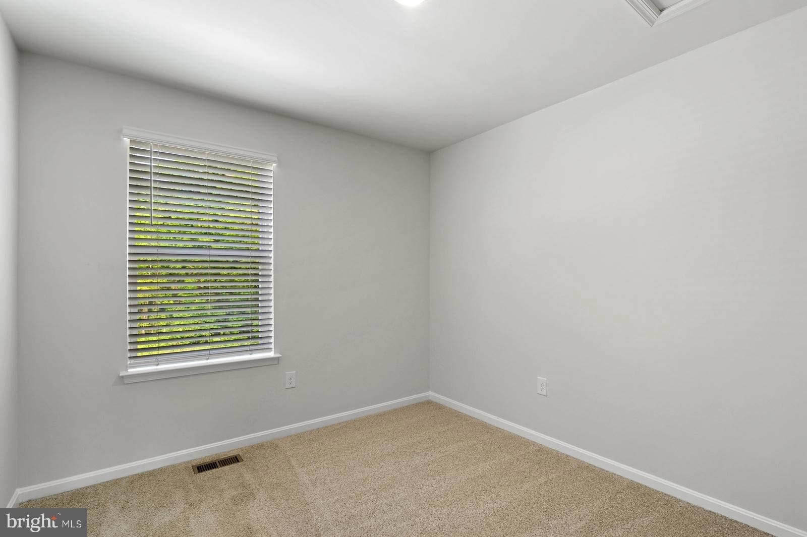 Building Photo - 23 Huckleberry Dr