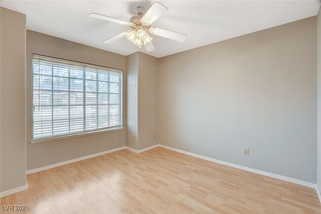 Building Photo - 4432 Crimson Leaf Dr