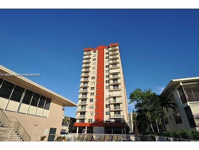 Building Photo - 3161 S Ocean Dr