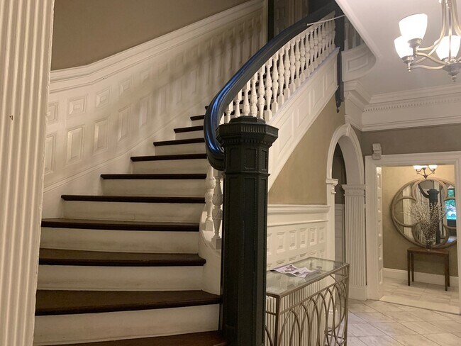 Building Photo - 373 Commonwealth Ave