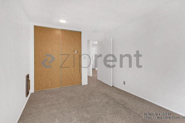 Building Photo - 2745 NW Pettygrove St