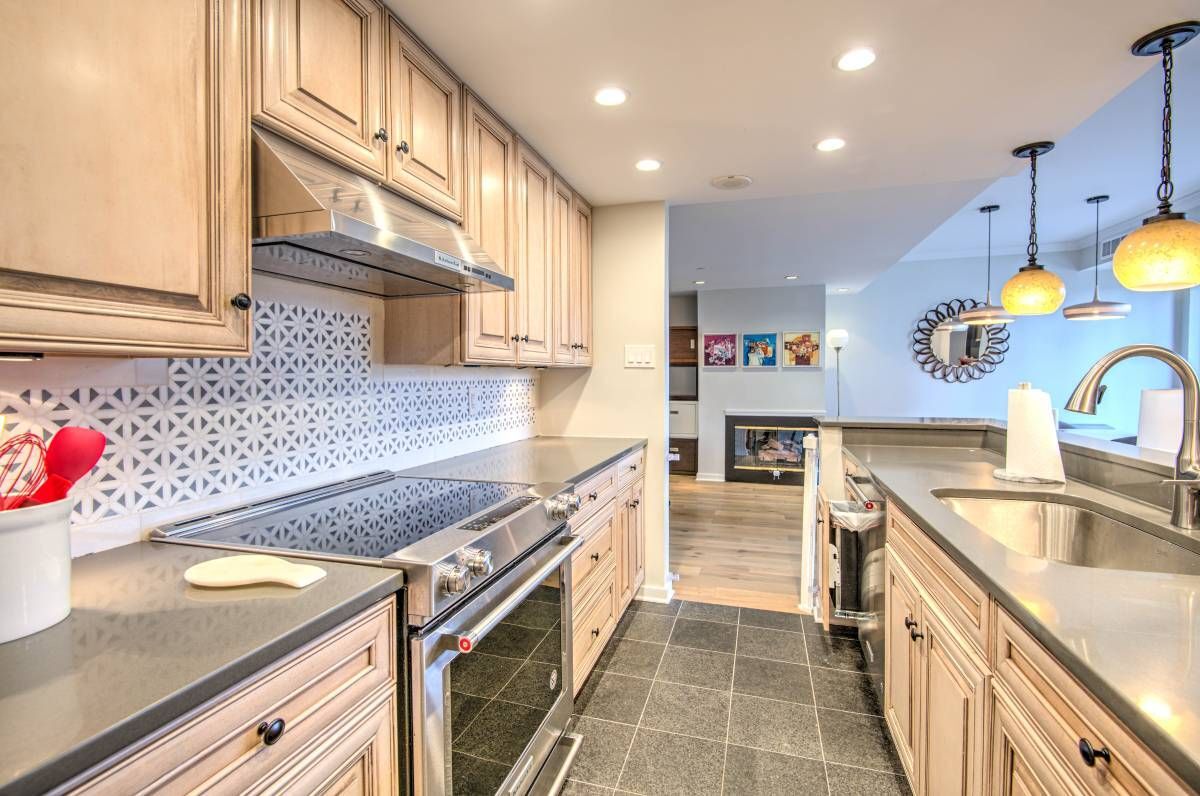 Building Photo - 1530 Key Blvd