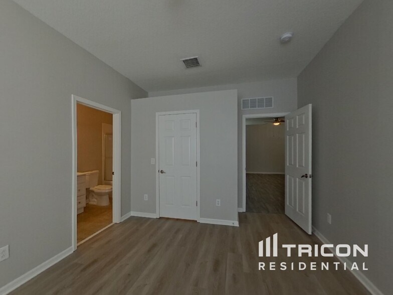 Building Photo - 6705 Cambridge Park Dr