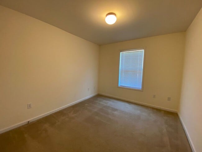 Building Photo - PRE-LEASING FOR AUGUST 2026!