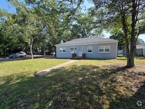 Building Photo - 3899 Smith Dr