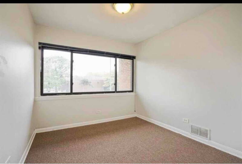 Building Photo - 2258 E 103rd St