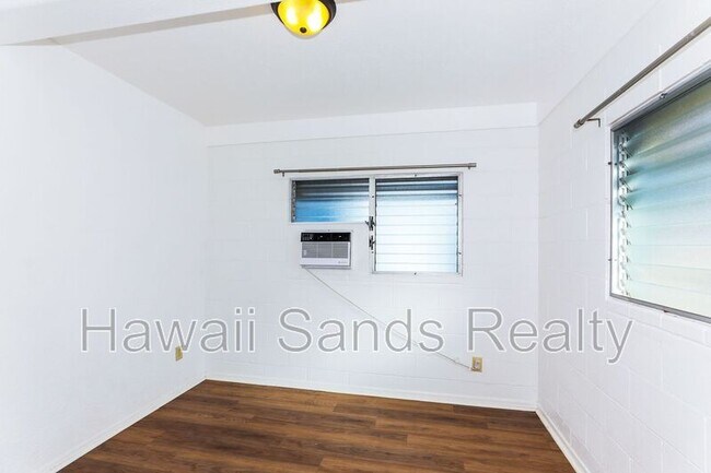 Building Photo - 3331 Hayden St