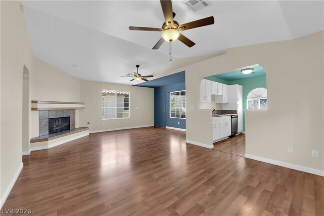 Building Photo - 6836 W Elm Creek Dr