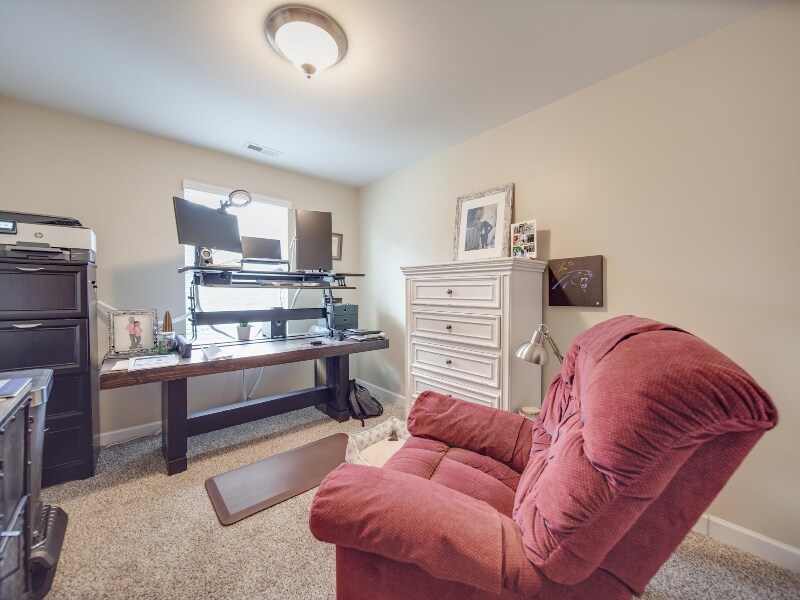 Building Photo - 5657 Tipperlinn Way