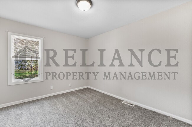 Building Photo - 2136 S Waco Ave