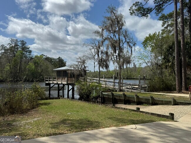 Building Photo - 205 Starboard Ct