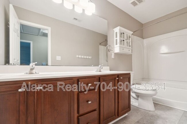 Building Photo - 4218 Amherst Villa Ct