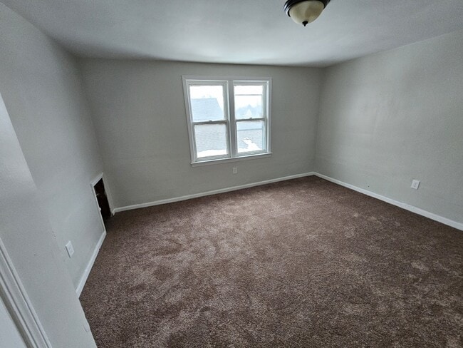 Building Photo - 3378 E 134th St