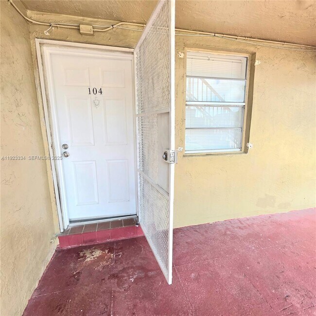 Primary Photo - 301 NW 177th St