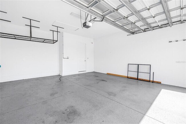 Building Photo - 513 17th Ave E