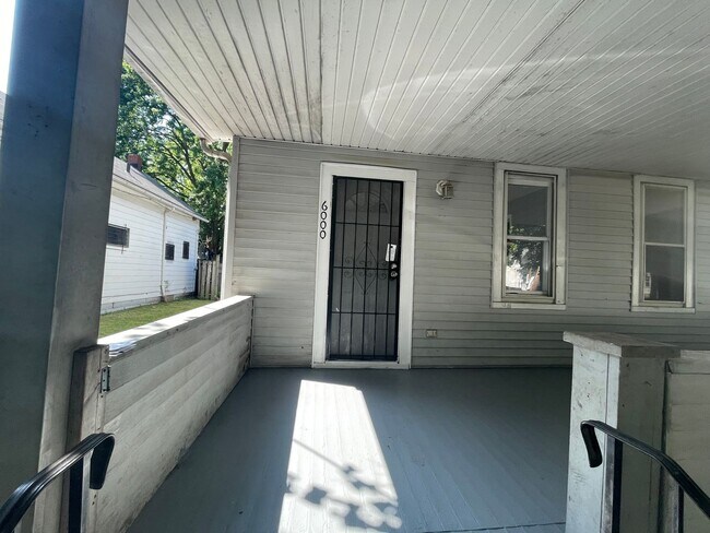 Building Photo - SECTION 8 and EDEN Accepted!! Spacious Newly Renovated 3 Br Home!