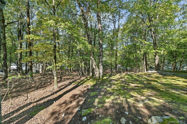 Building Photo - 75 Pebble Path