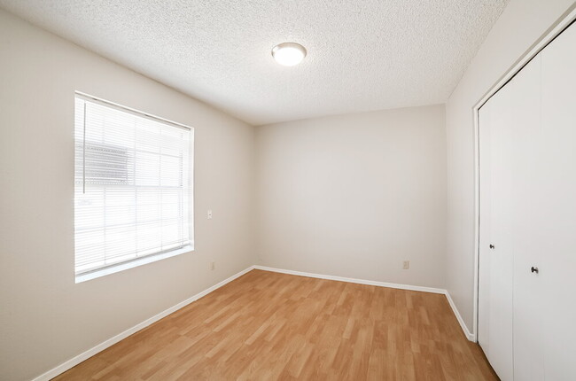 Building Photo - 315 W Ross Ave