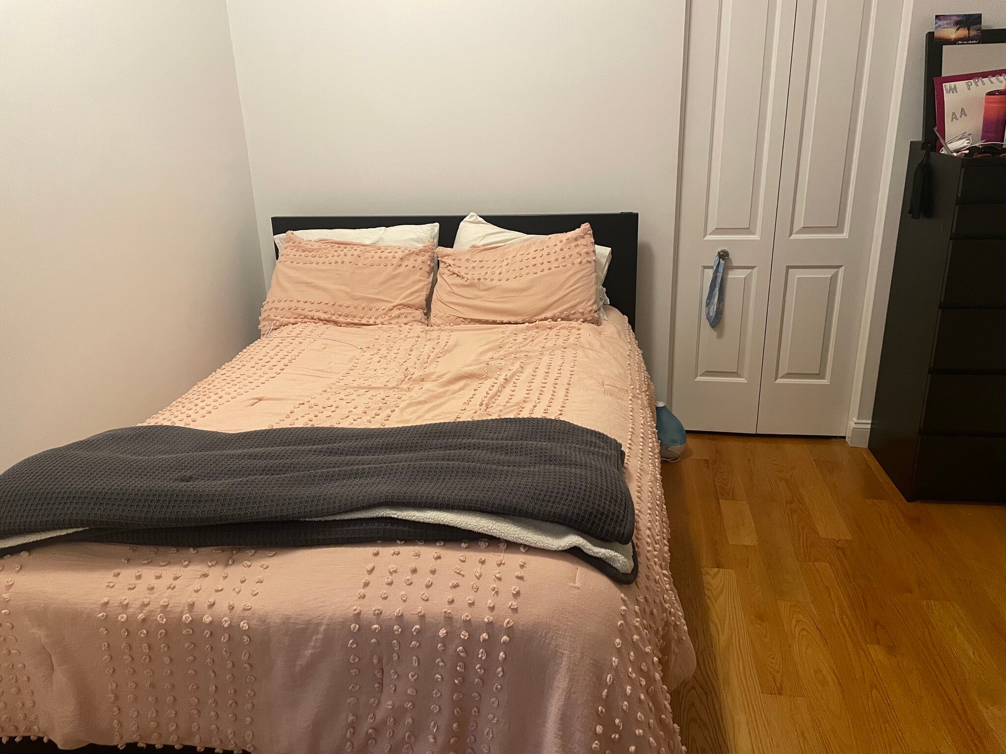 Bedroom 3 (2nd floor) - 11 Oakland St