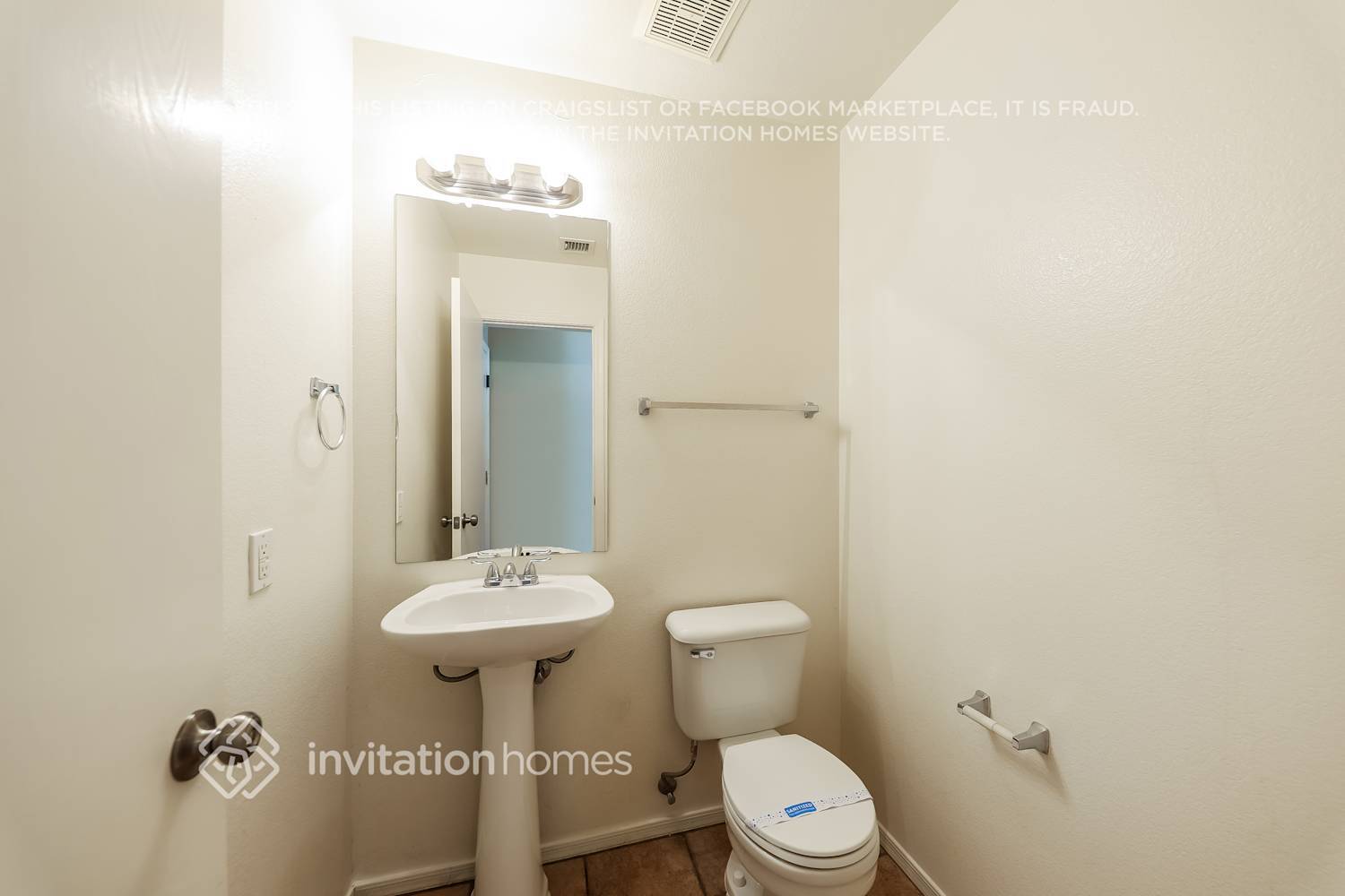 Building Photo - 1935 N Lazona Dr