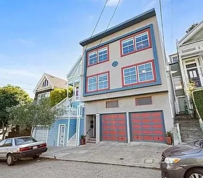 Building Photo - 16-18 Hoffman Ave