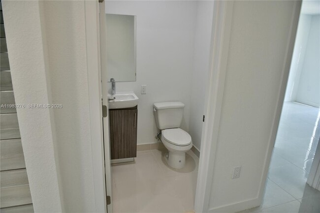 Building Photo - 1160 NW 2nd St