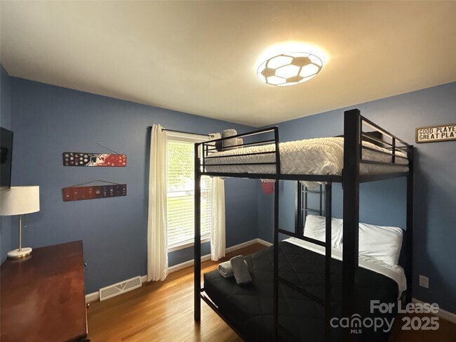 Building Photo - 1600 Paddock Cir