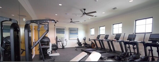 Building Photo - 11041 65th Ter E