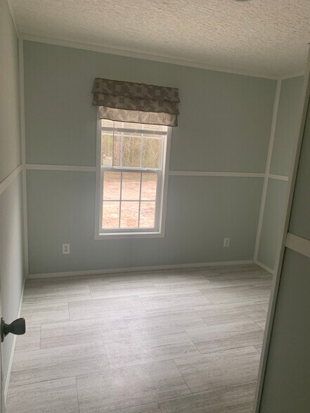 Building Photo - 154 NW Alpata Ct