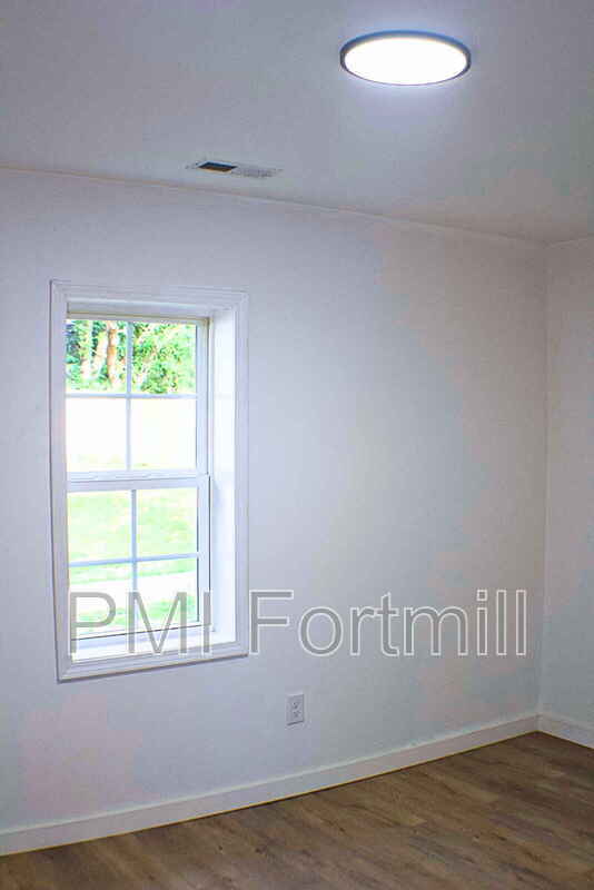 Building Photo - 205A Friedheim St