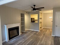 Building Photo - Inviting 1-Bedroom Condo with Natural Light!