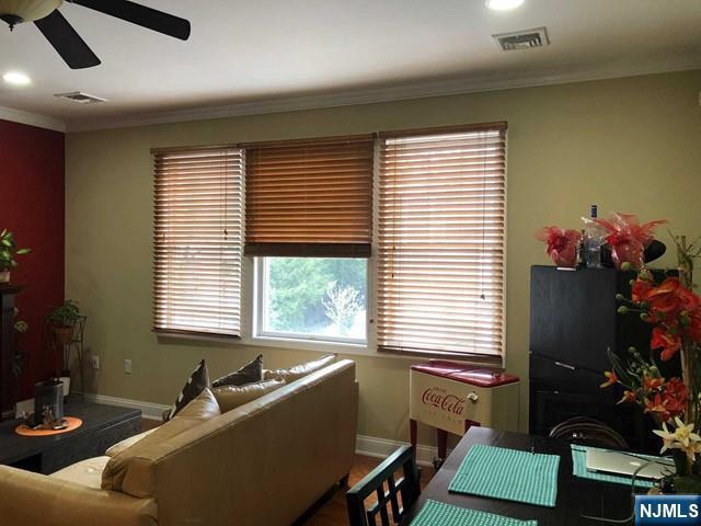 Building Photo - 14 Hemlock Lane