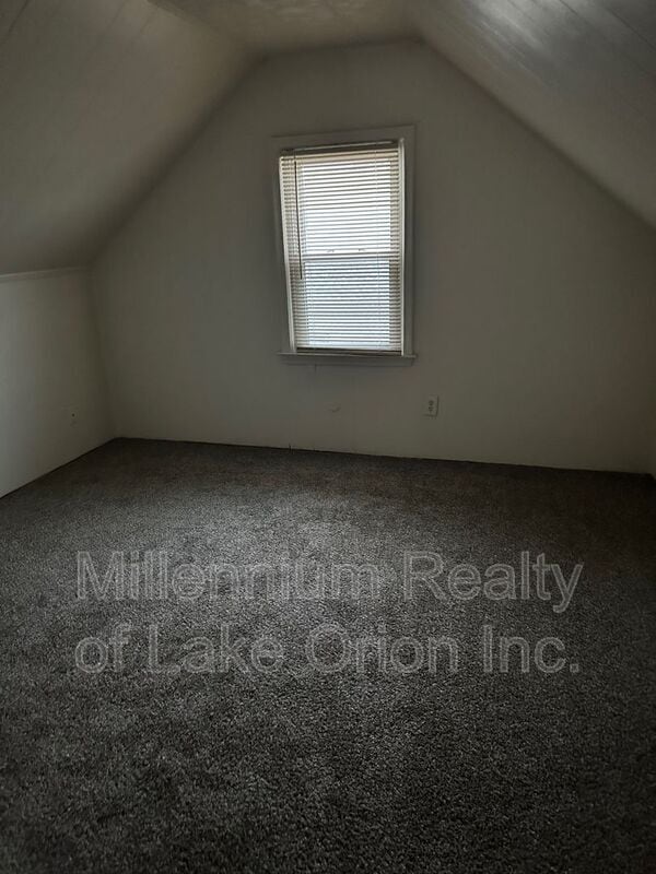 Building Photo - 6871 Continental Ave