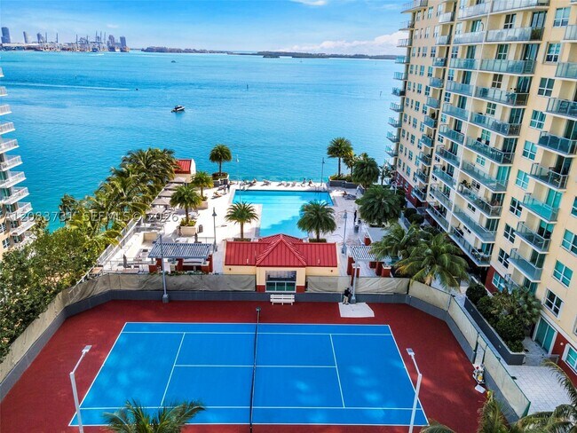 Building Photo - 1155 Brickell Bay Dr