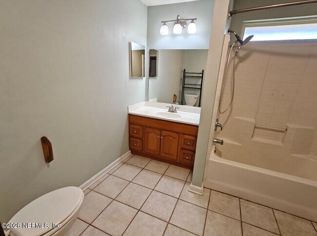 Building Photo - 4076 Everett Ave