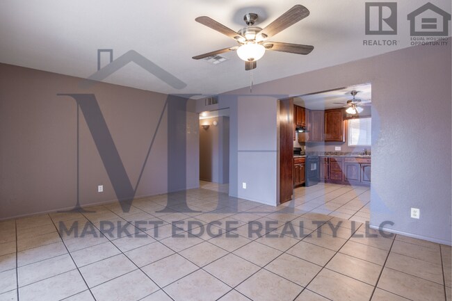 Building Photo - 5Bed/2Bath Home at 35th Ave/Cactus! Ready for Immediate Move-In! -- NO HOA!