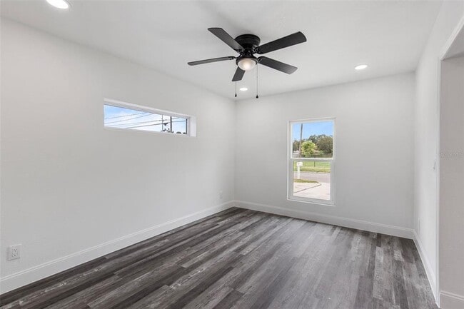 Building Photo - 2616 E 21st Ave