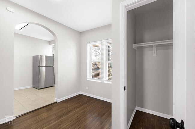 Building Photo - 6149 W North Ave 1234 N Lombard Ave Oak Park, IL 60302