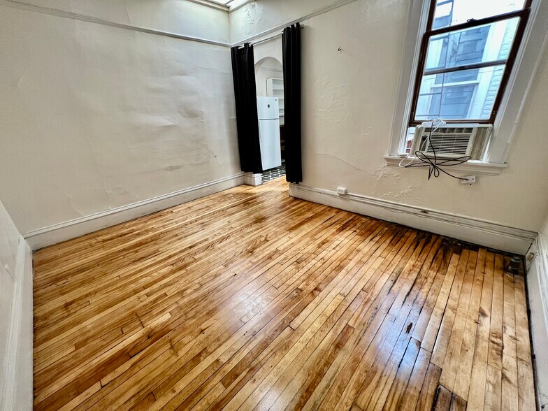 Building Photo - 419 State St