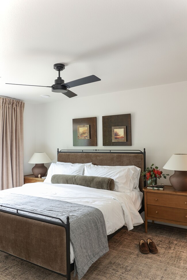 Building Photo - 1745 E Rex Rd