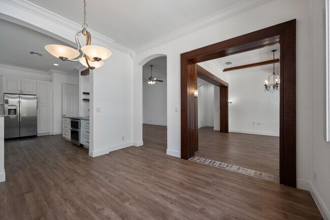 Building Photo - 9150 Bay Harbour Cir