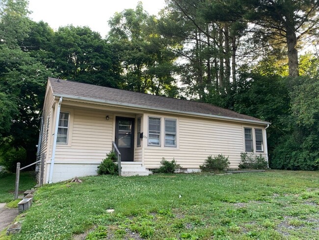 Primary Photo - 225 Pine St