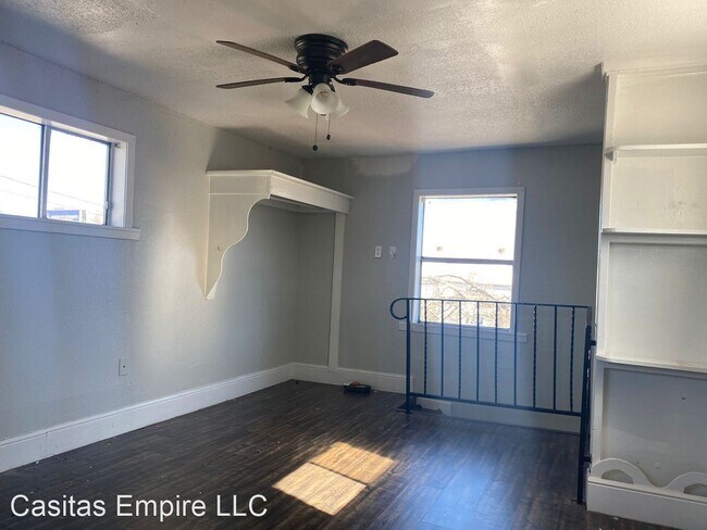 Building Photo - 1 br, 1 bath House - 7404  Navigation Blvd...