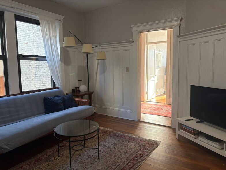 Building Photo - 1066 Commonwealth Ave