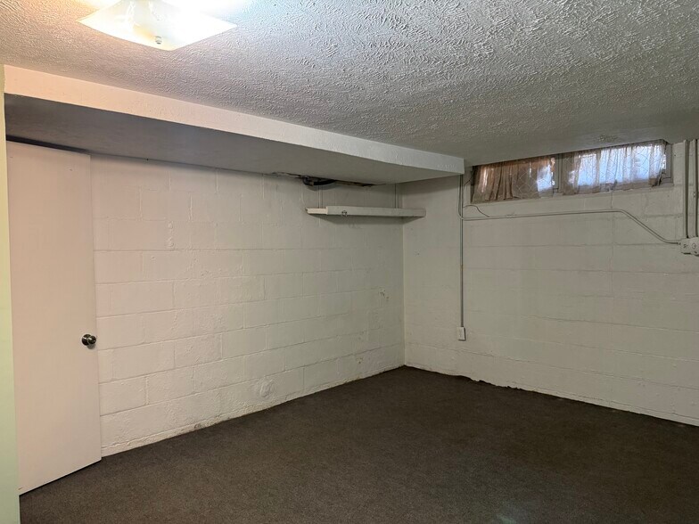 Building Photo - 3345 N 48th Ave