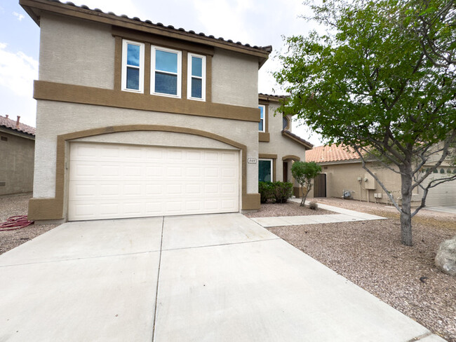 Building Photo - 4Bed/2.5Bath House in Cave Creek! $399 MOV...