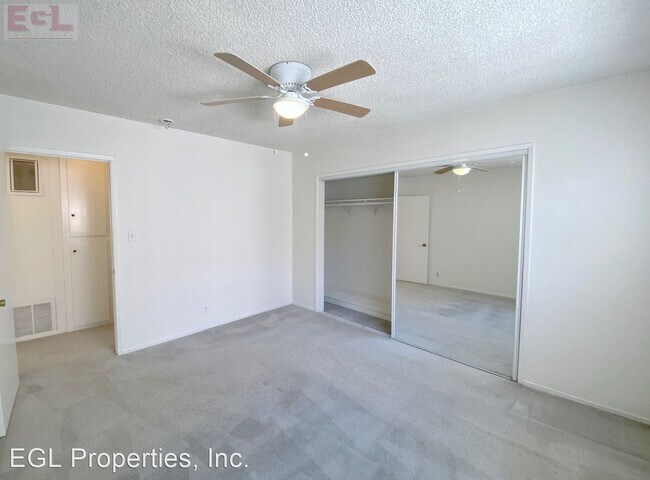 Building Photo - 823 N Hudson Ave